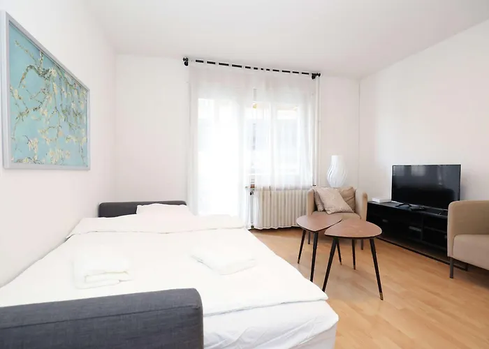 Airy Near Uetliberg Nature Apartamento