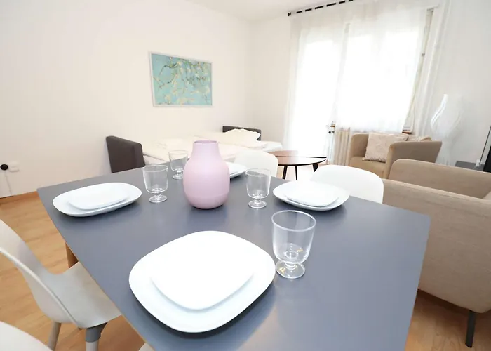 Airy Near Uetliberg Nature Zurych